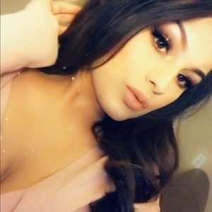 Meet your Posher, Alyssa